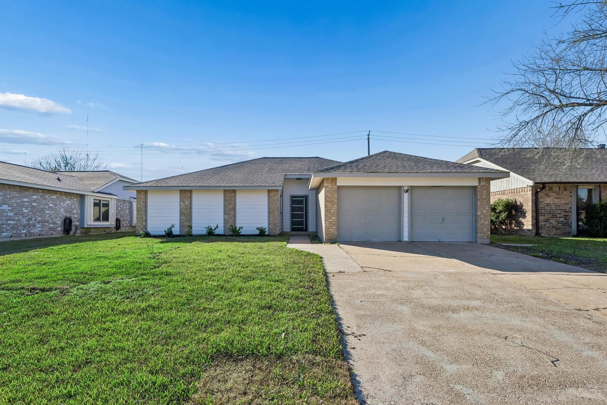 1419 Fieldstone Drive — photo