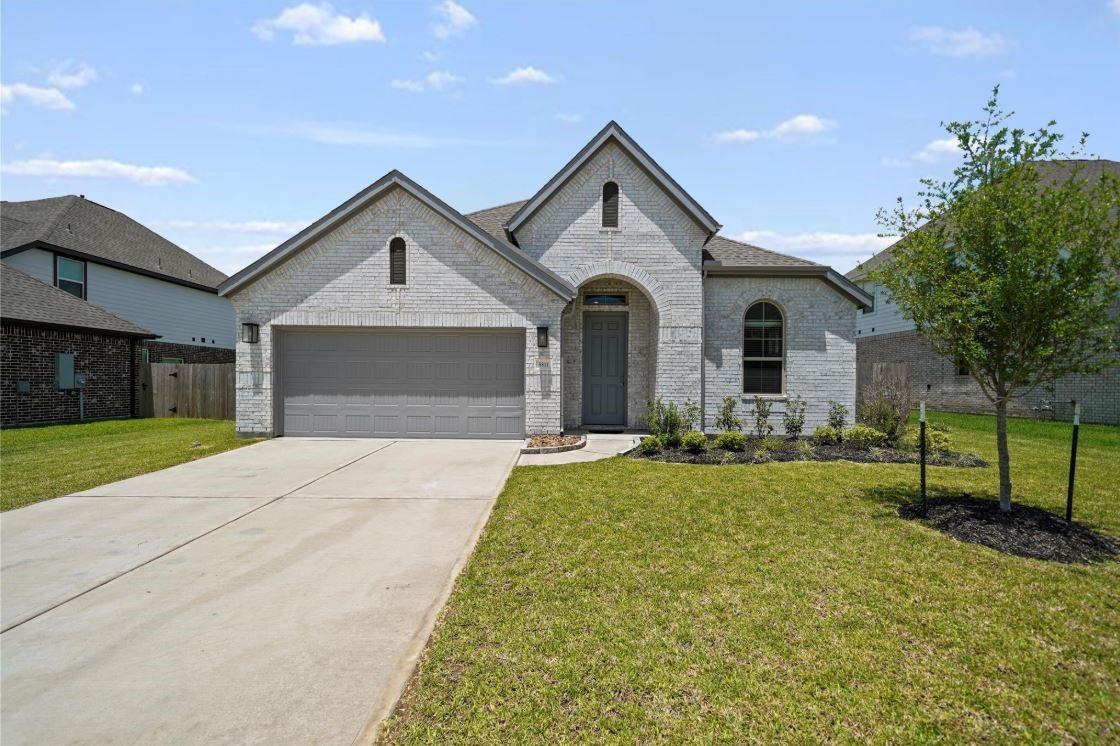 5811 Dublin Lane — photo