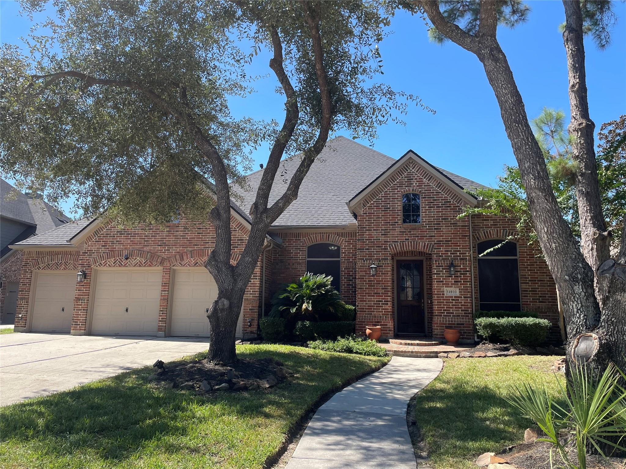 11910 Lake Mead Lane — photo
