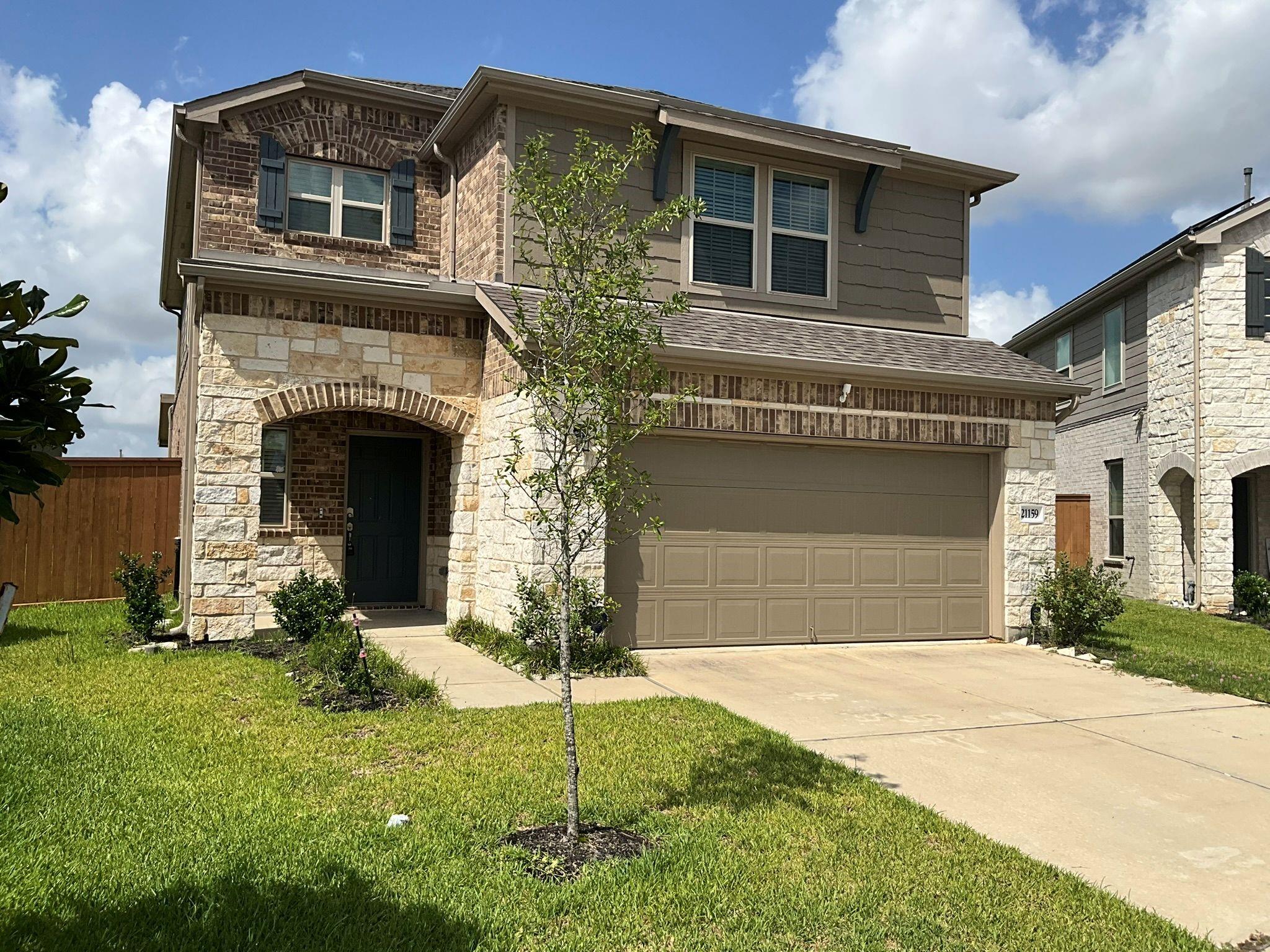 21159 Coral Blossom Lane — photo
