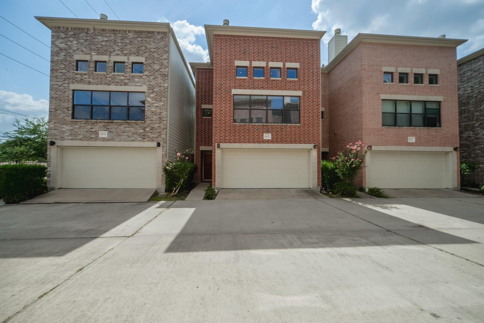 8632 Meadowcroft Drive — photo