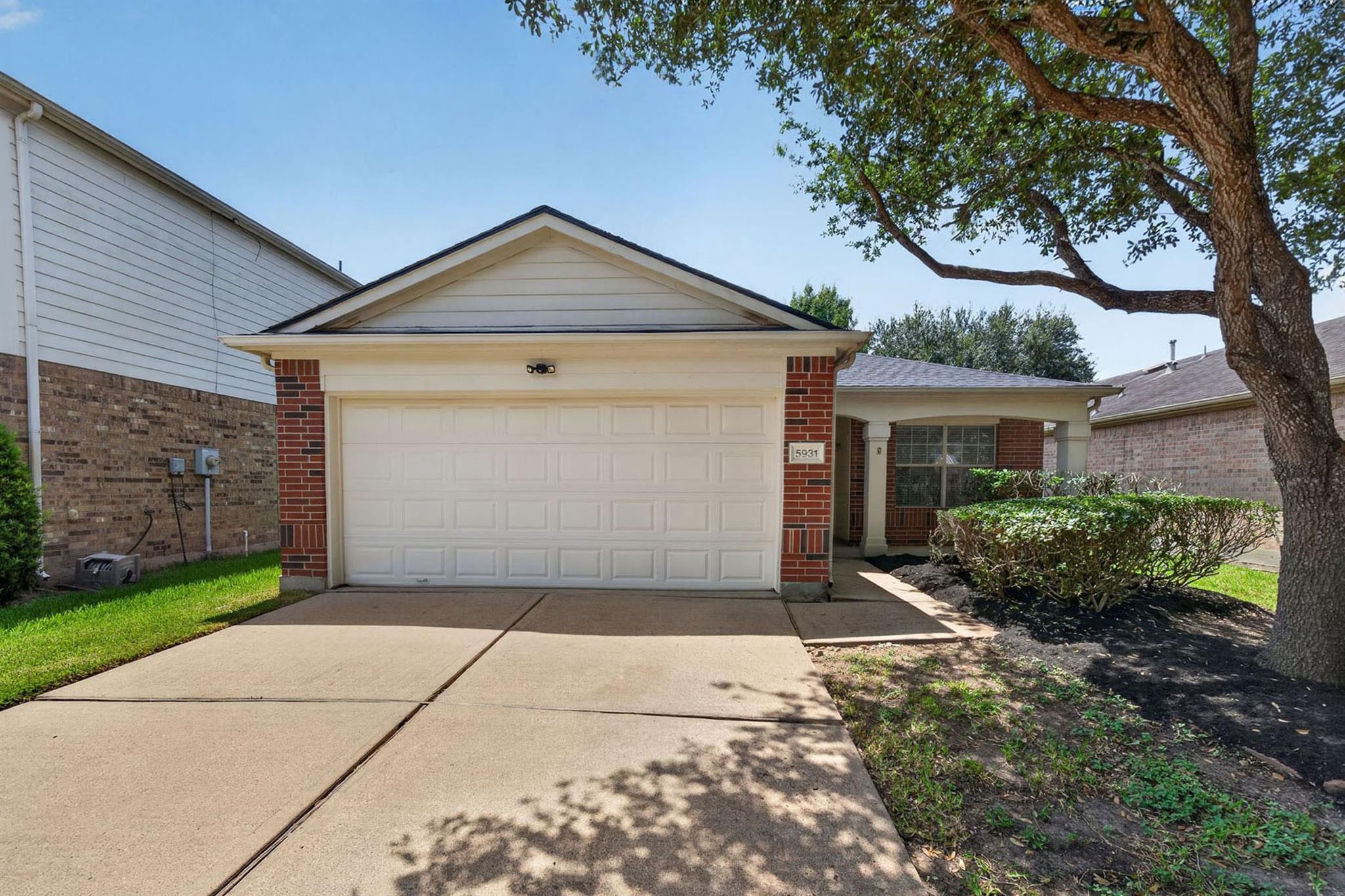 5931 Baldwin Elm Street — photo