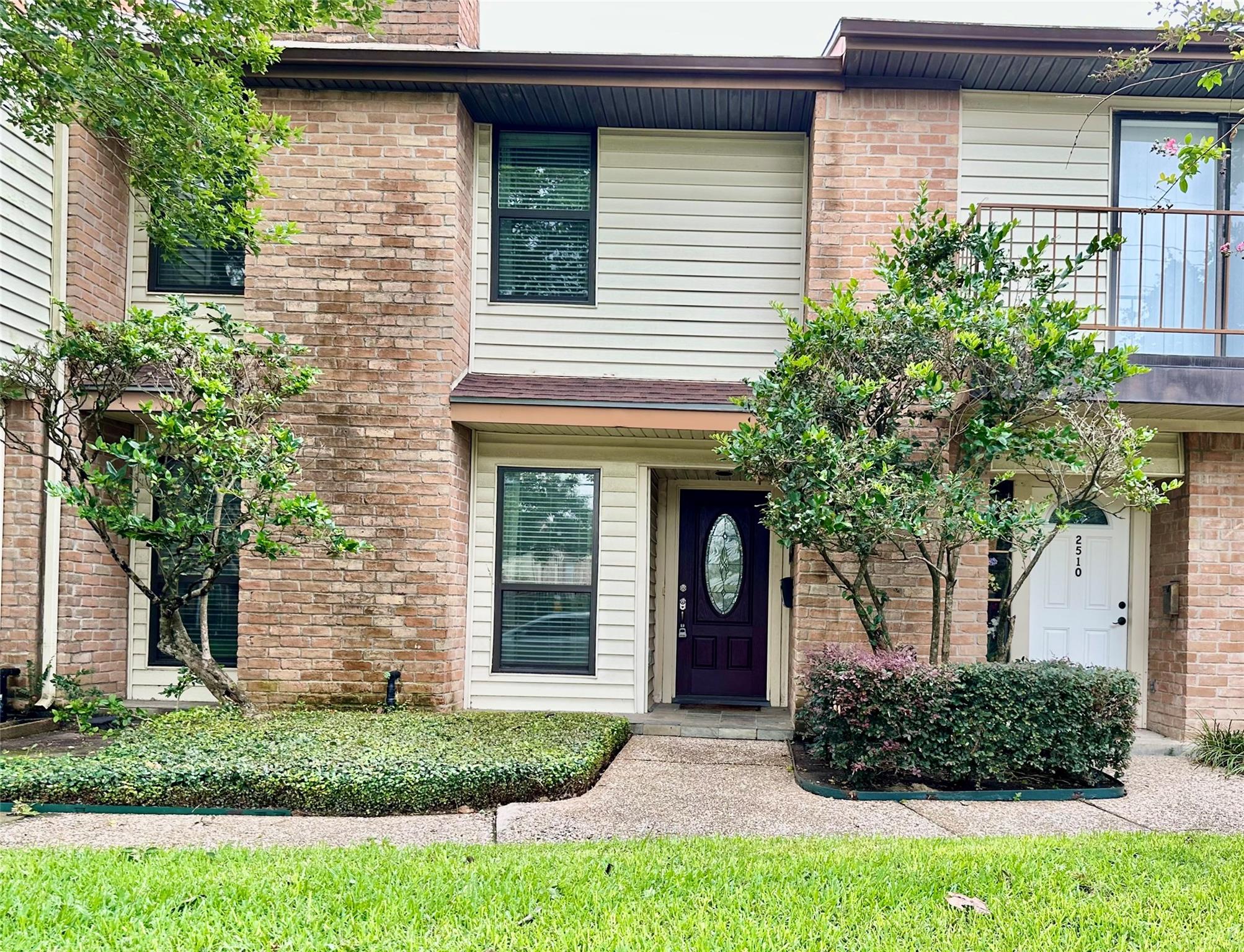 2512 Bering Drive — photo
