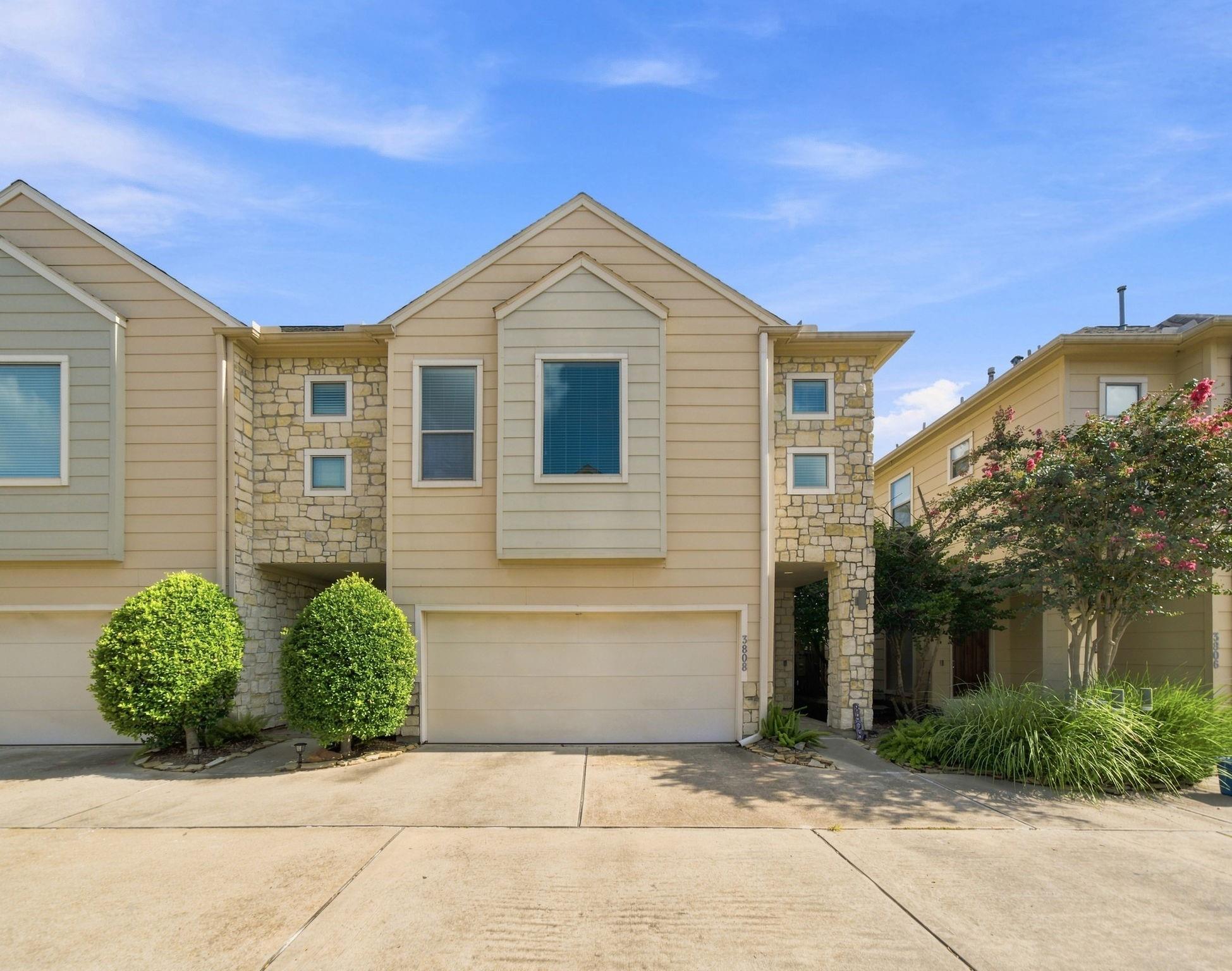 3808 Center Plaza Drive — photo