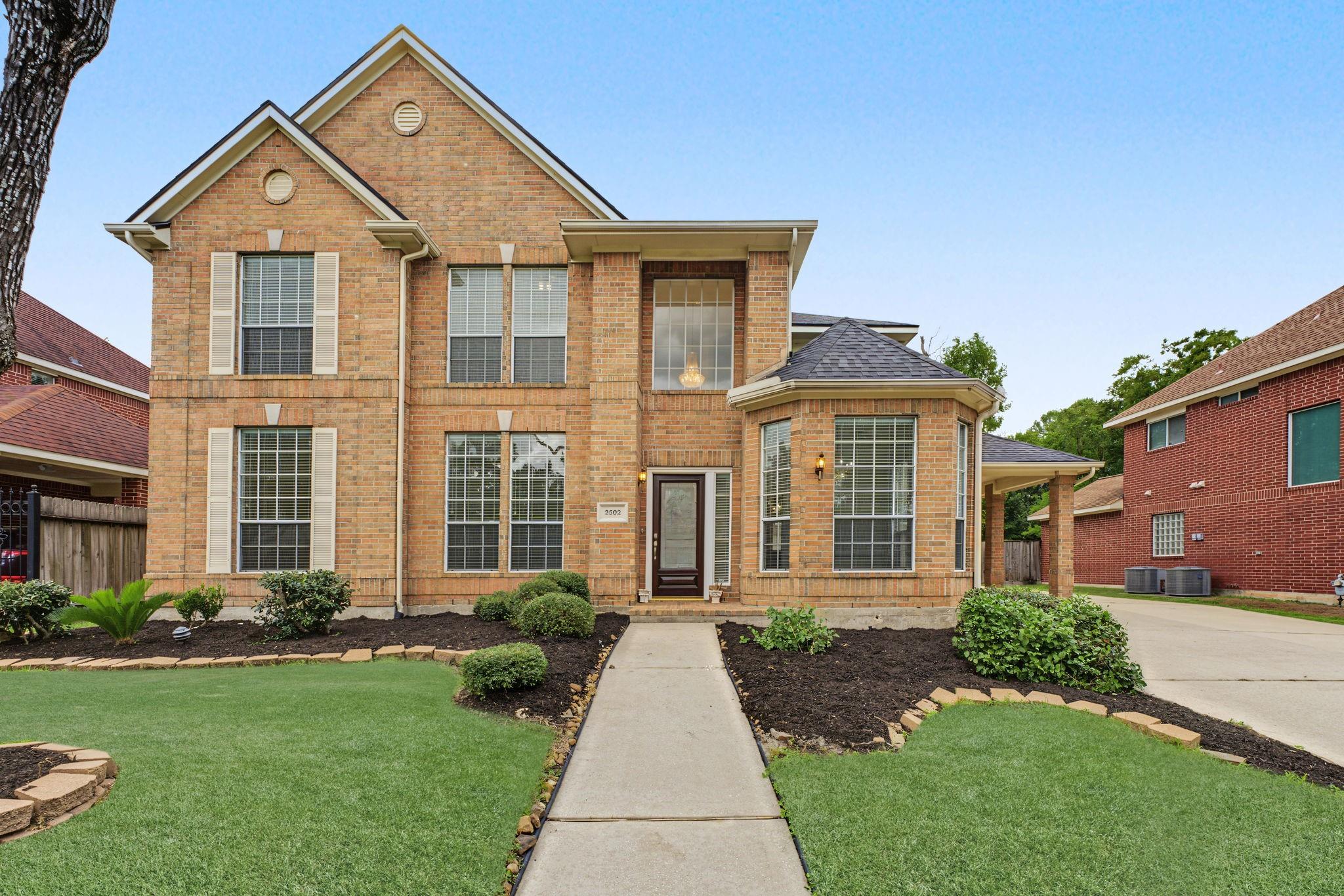 2502 Meadow Tree Lane — photo