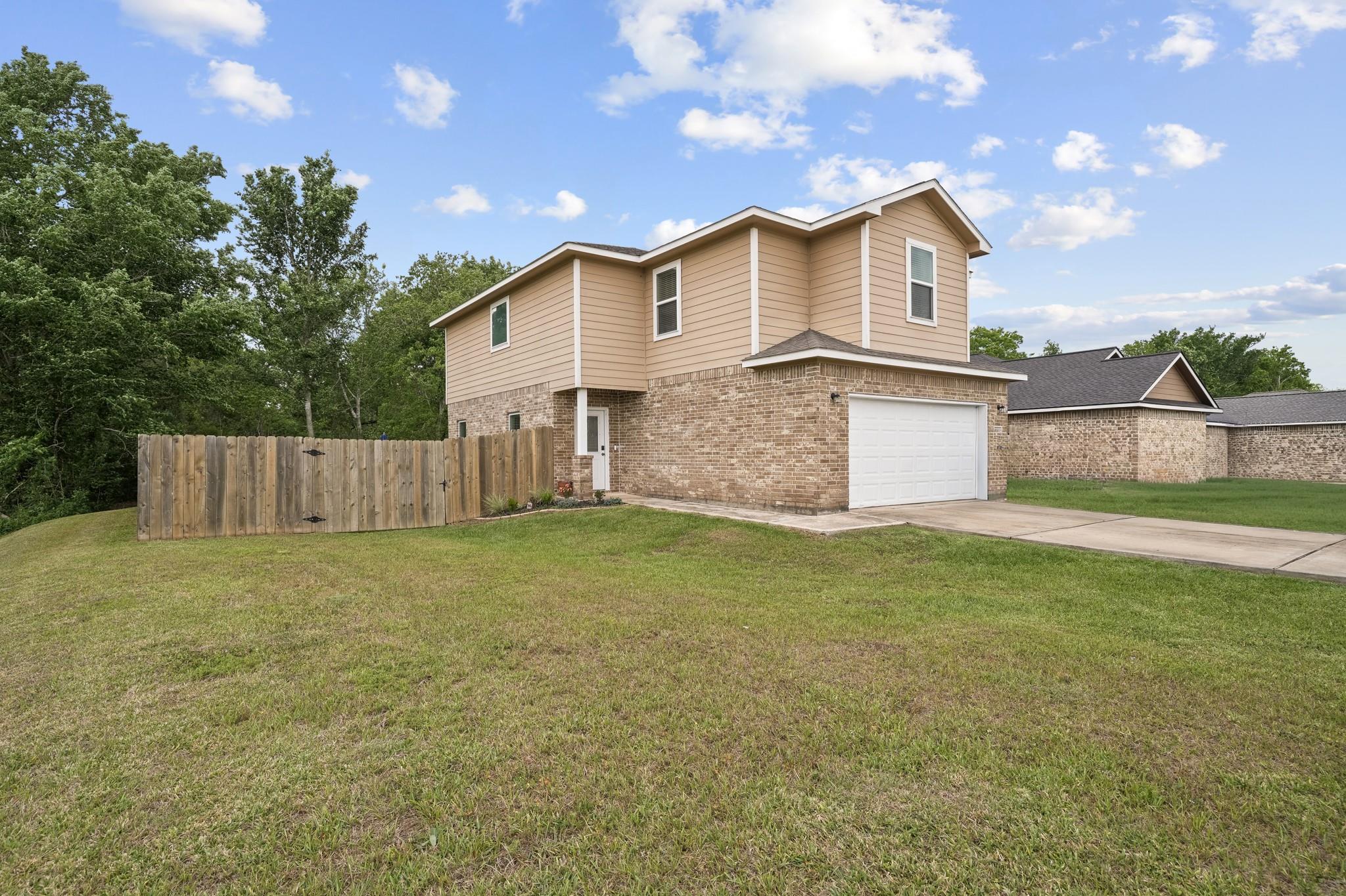 6101 Fox Ridge Drive — photo
