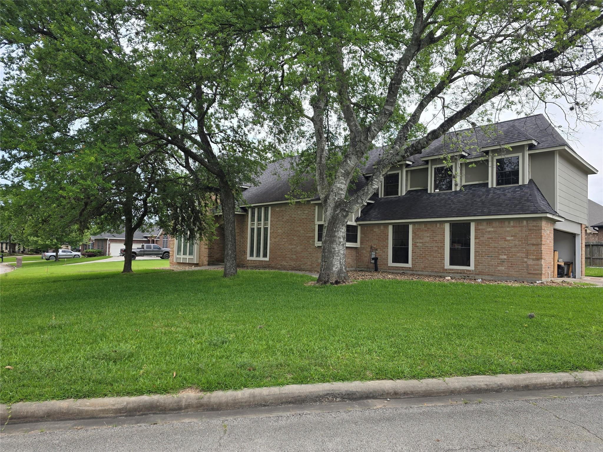 7244 Edgewater Drive — photo