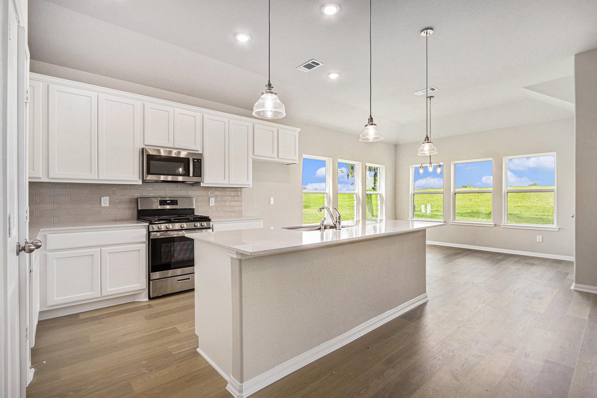 2102 Twin Lakes Boulevard — photo