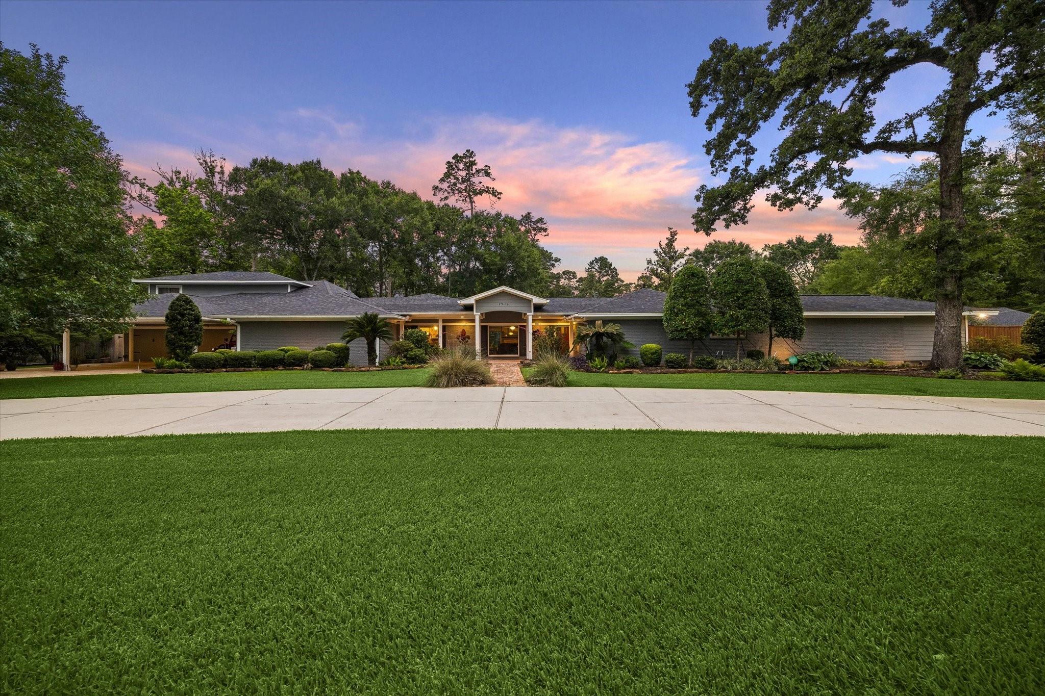 1711 Walnut Lane — photo