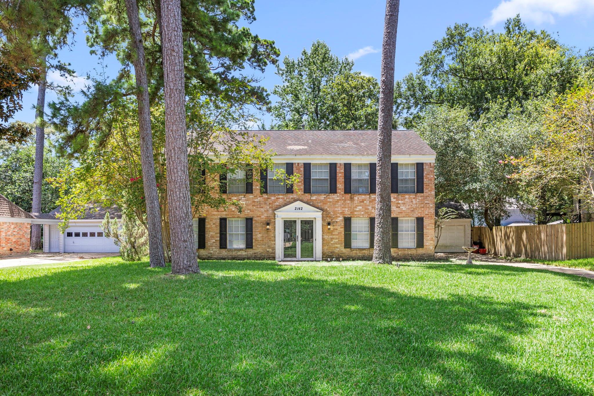 2142 Parkdale Drive — photo