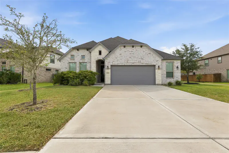 3323 Majestic Pine Lane — photo