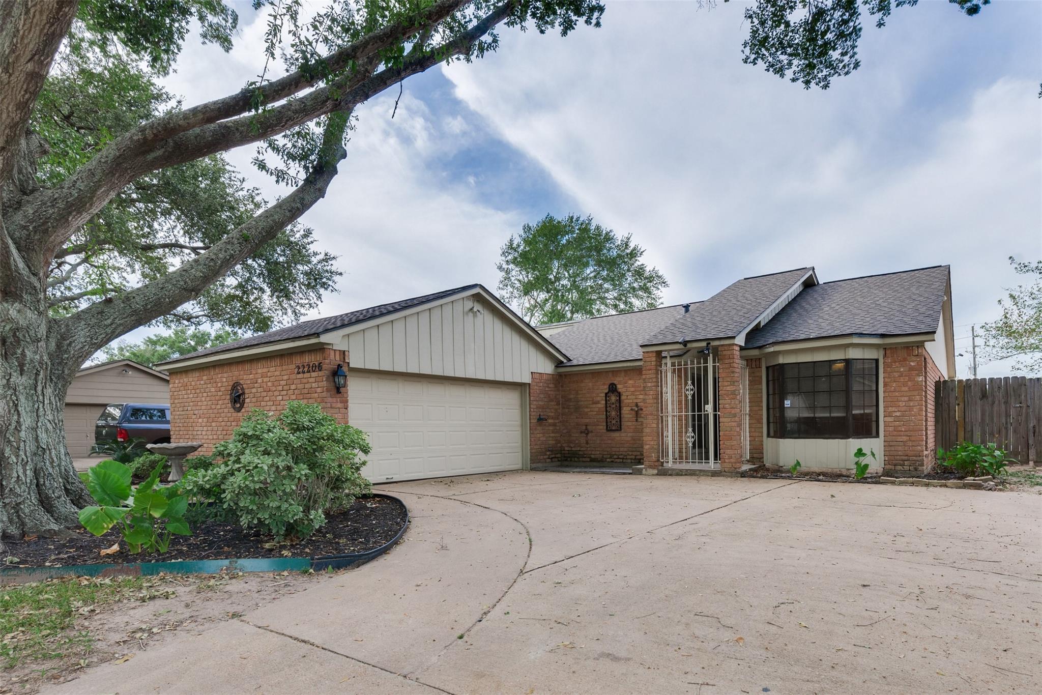 22206 N Fork Drive — photo