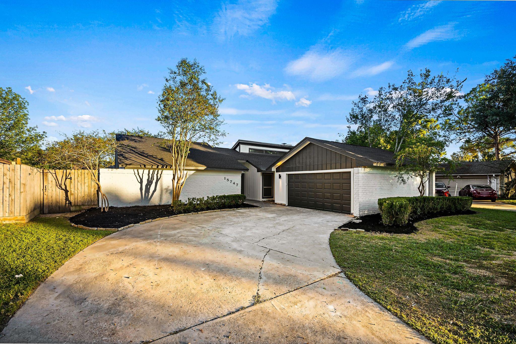 15747 Boulder Oaks Drive — photo