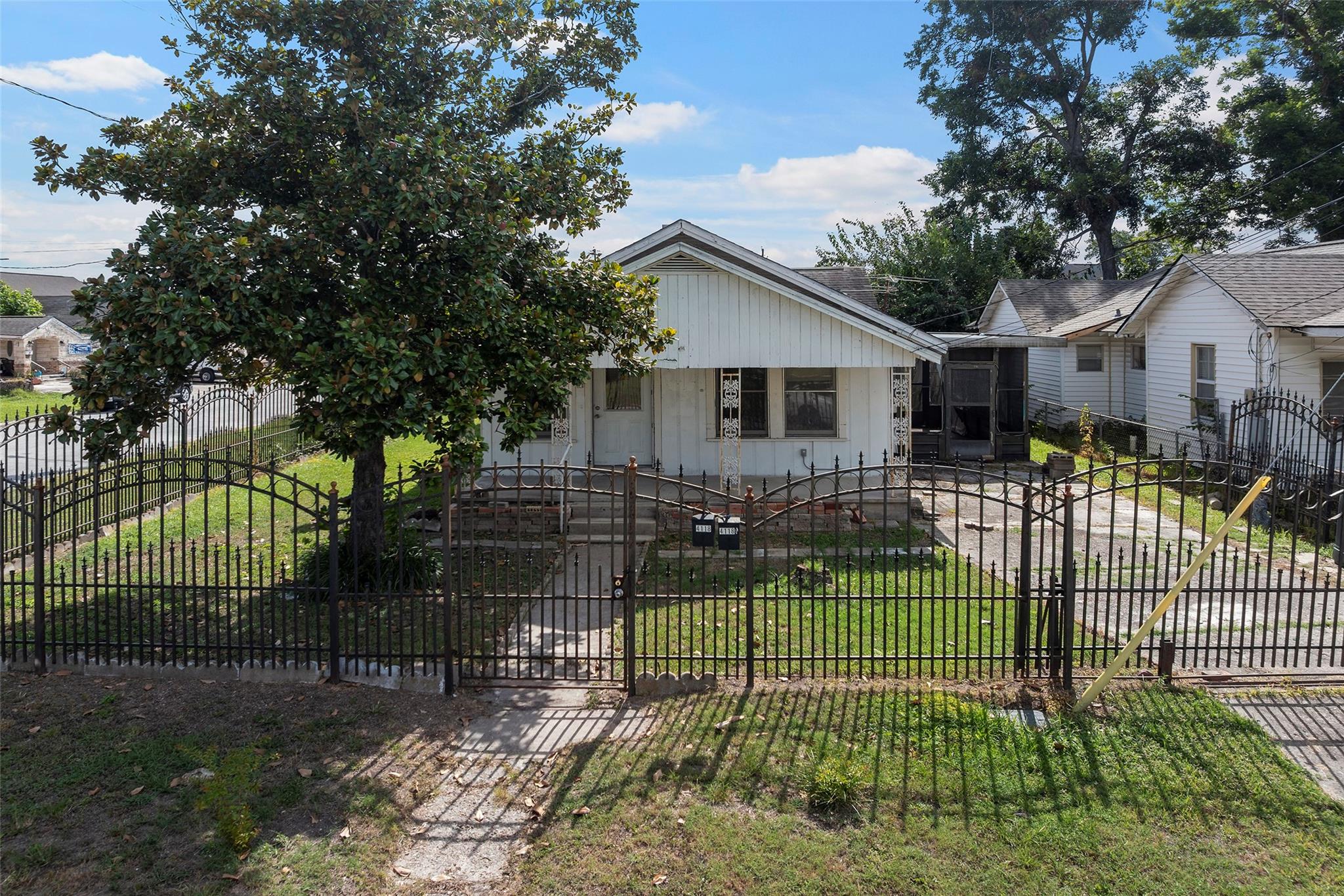 4118 Gano Street — photo