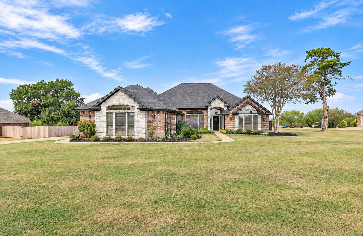 4021 Austins Estates Drive — photo