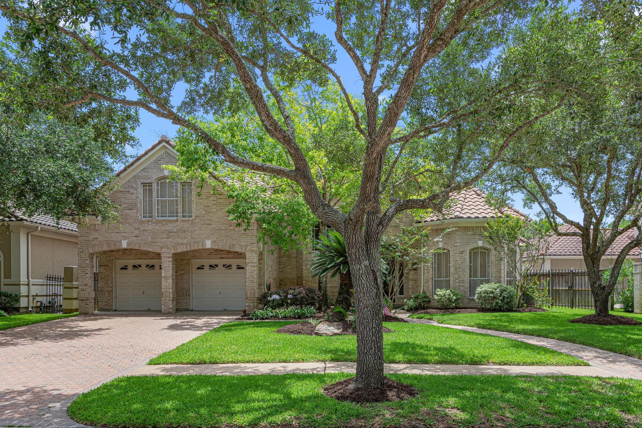 19003 Windsor Lakes Drive — photo