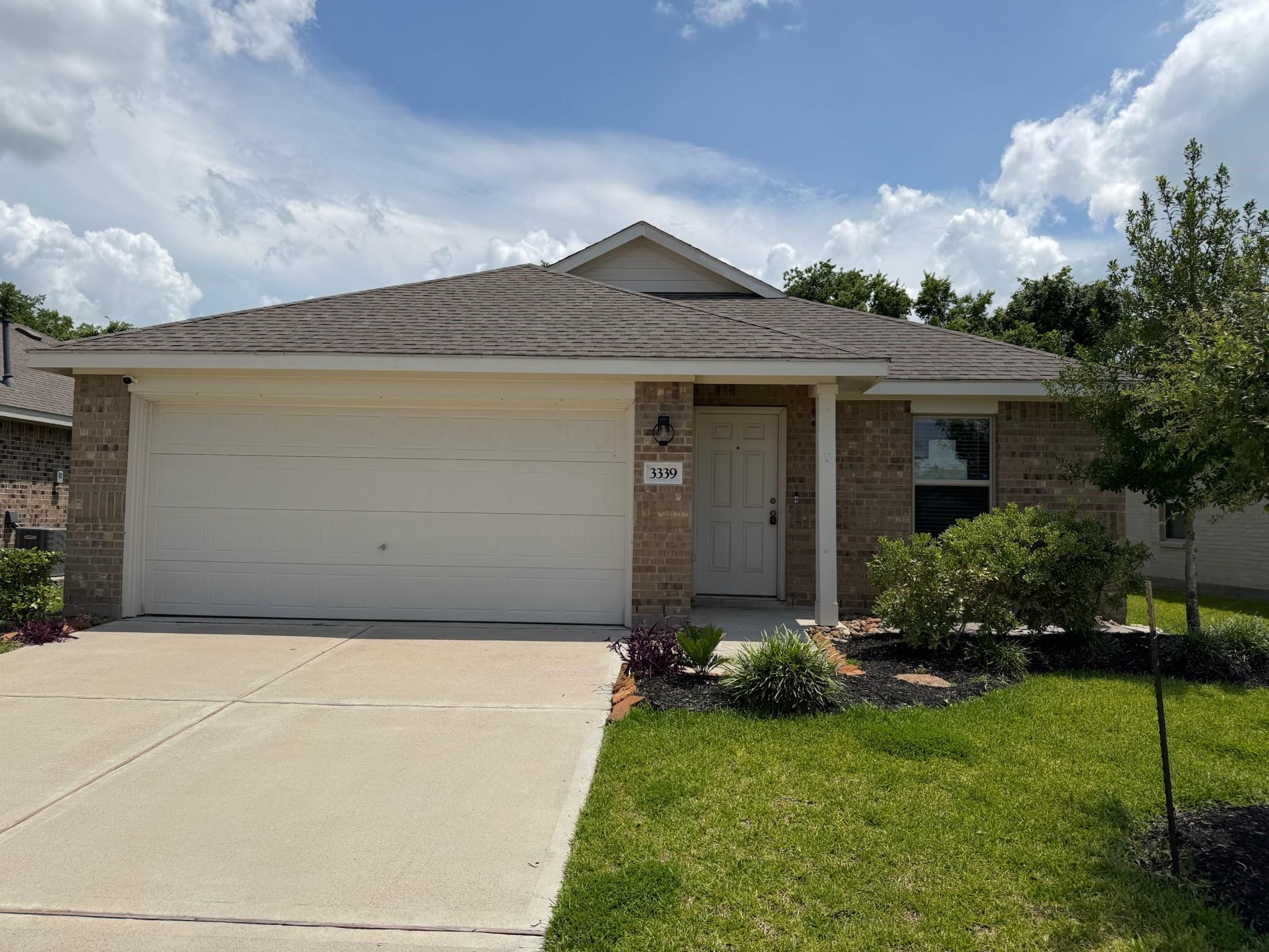 3339 Avary River Lane — photo