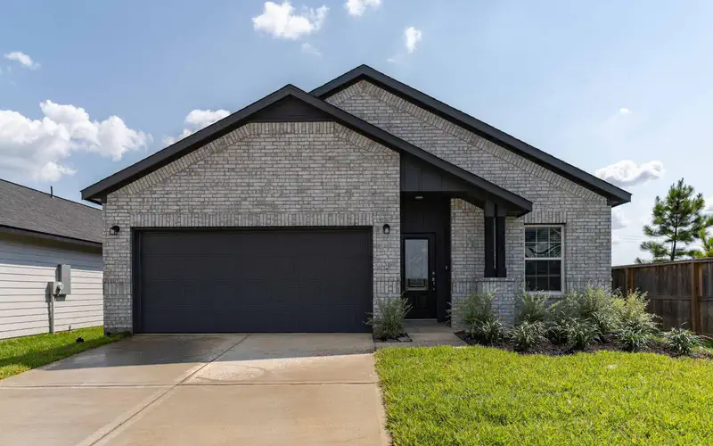 25039 Apricot Court — photo