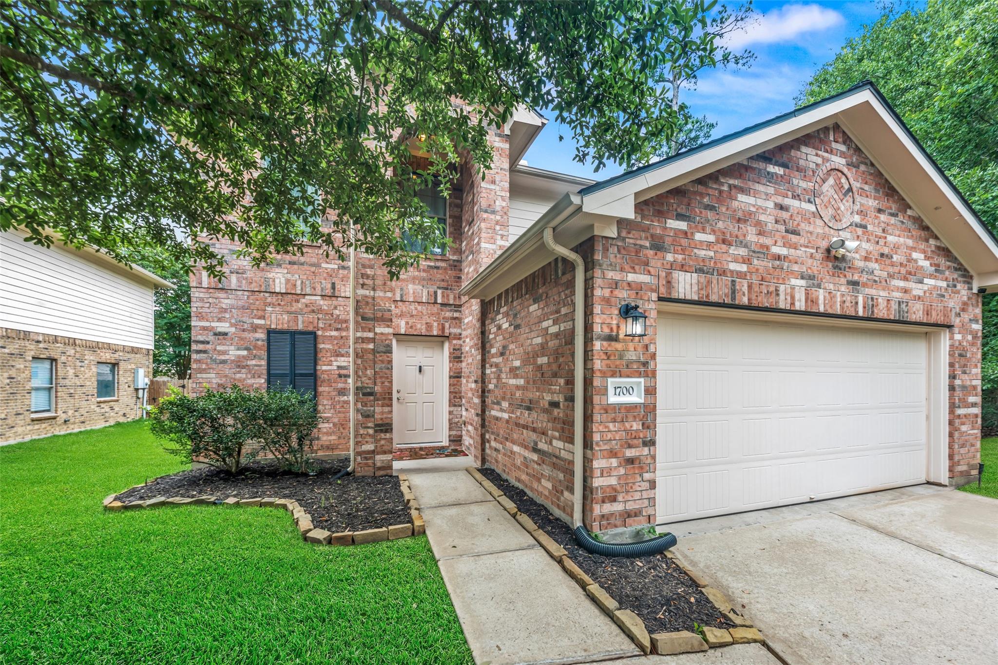 1700 Chestnut Glen Court — photo