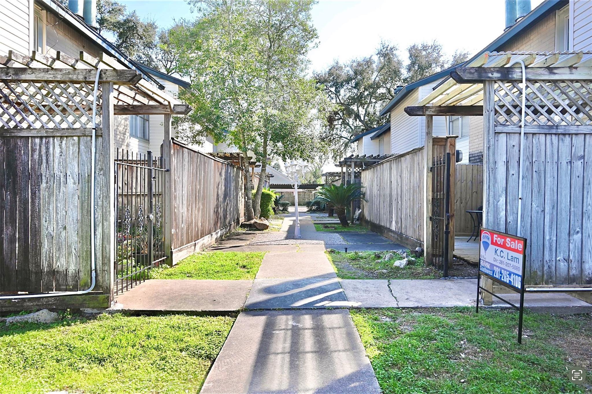 7918 Prestwood Dr #4 — photo