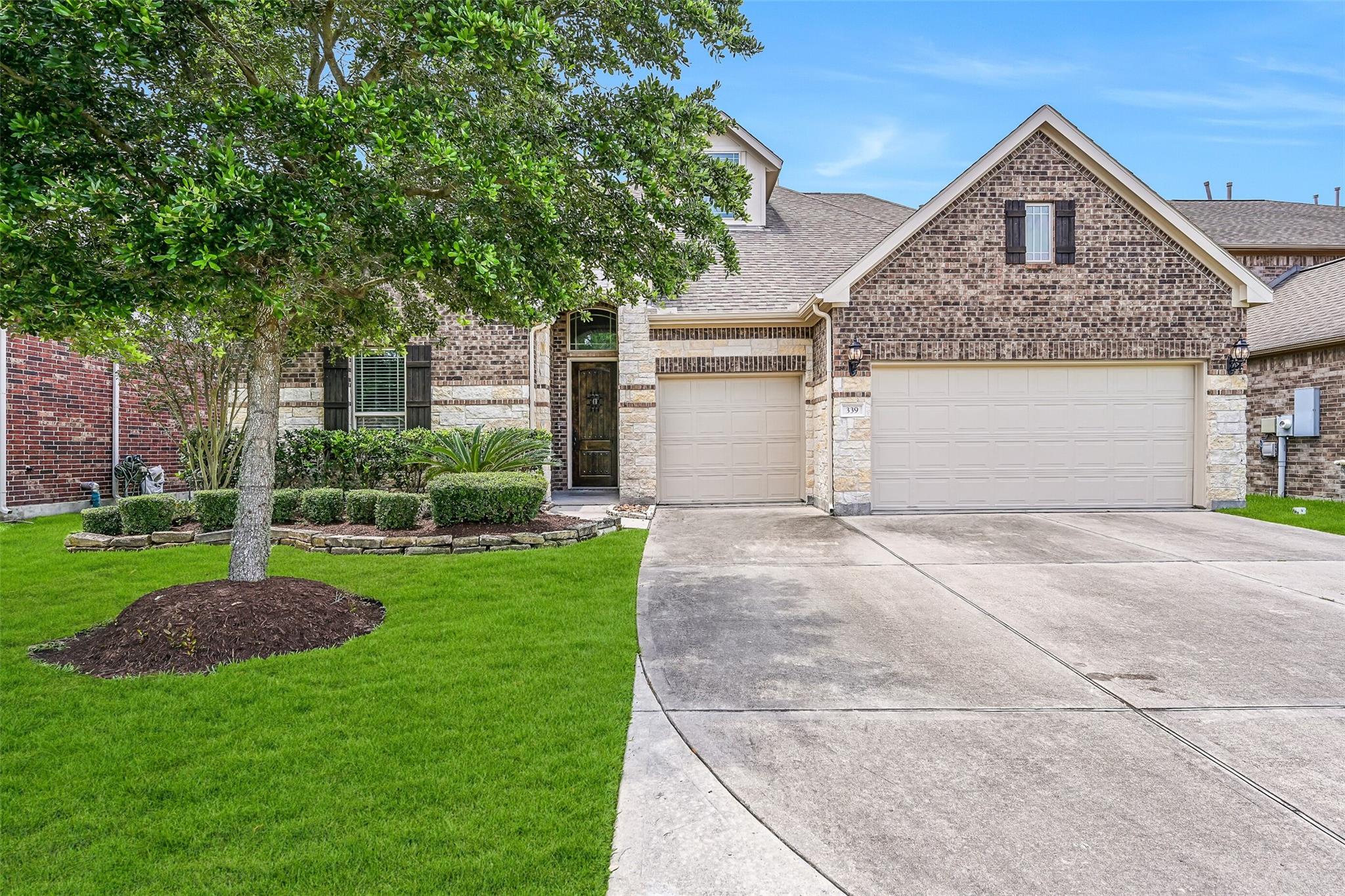 339 Woodway Drive — photo