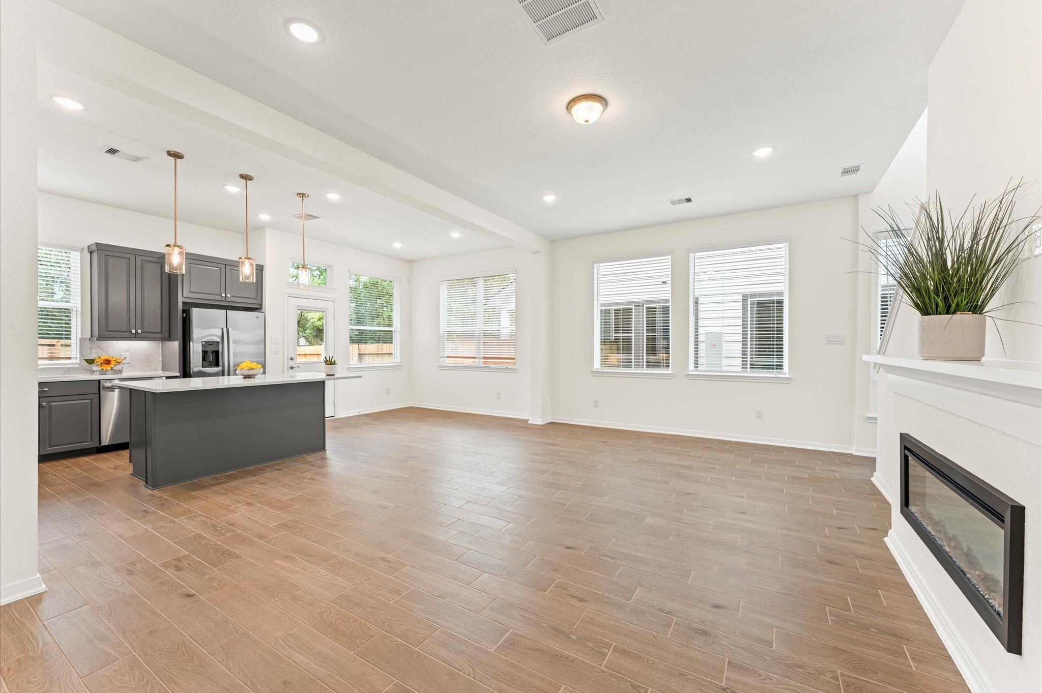 151 W Coralburst Loop — photo