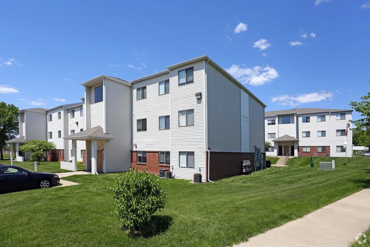 3404 Queen Drive SW — photo
