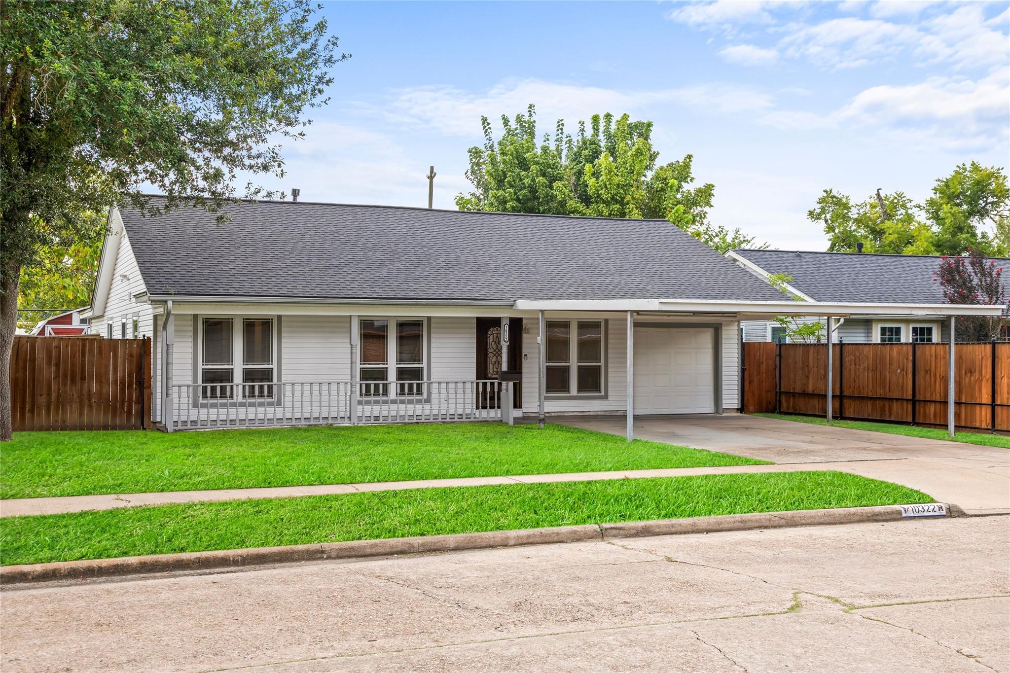 10322 Southport Drive — photo