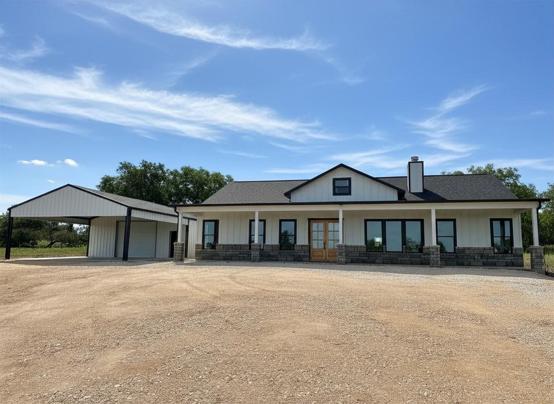 3880 Hranicky Road, Schulenburg, TX 78956