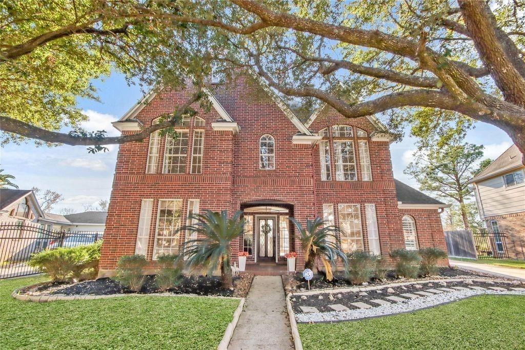 8411 Rockford Hall Drive — photo