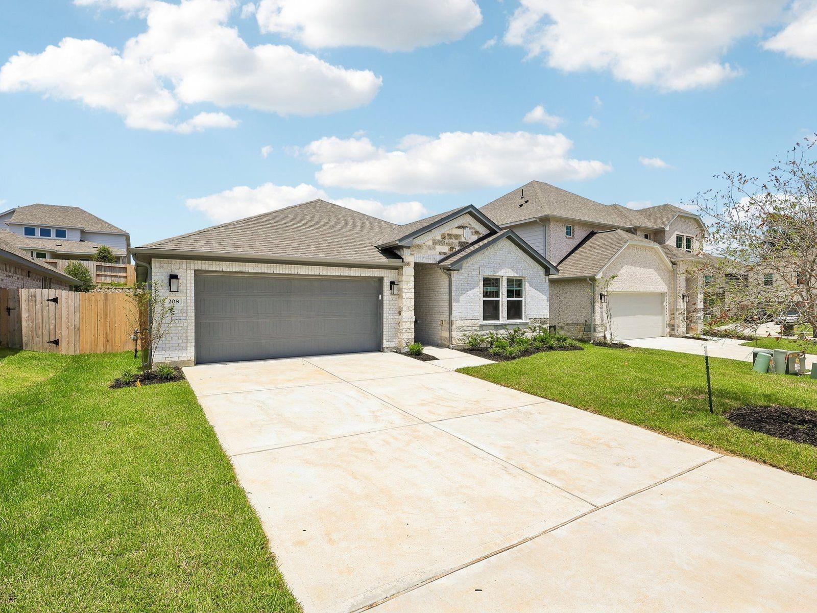 208 Raine Manor Court — photo