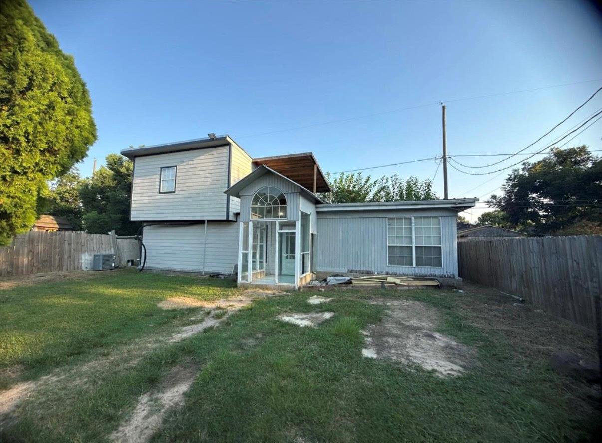 8412 Peekskill Lane — photo
