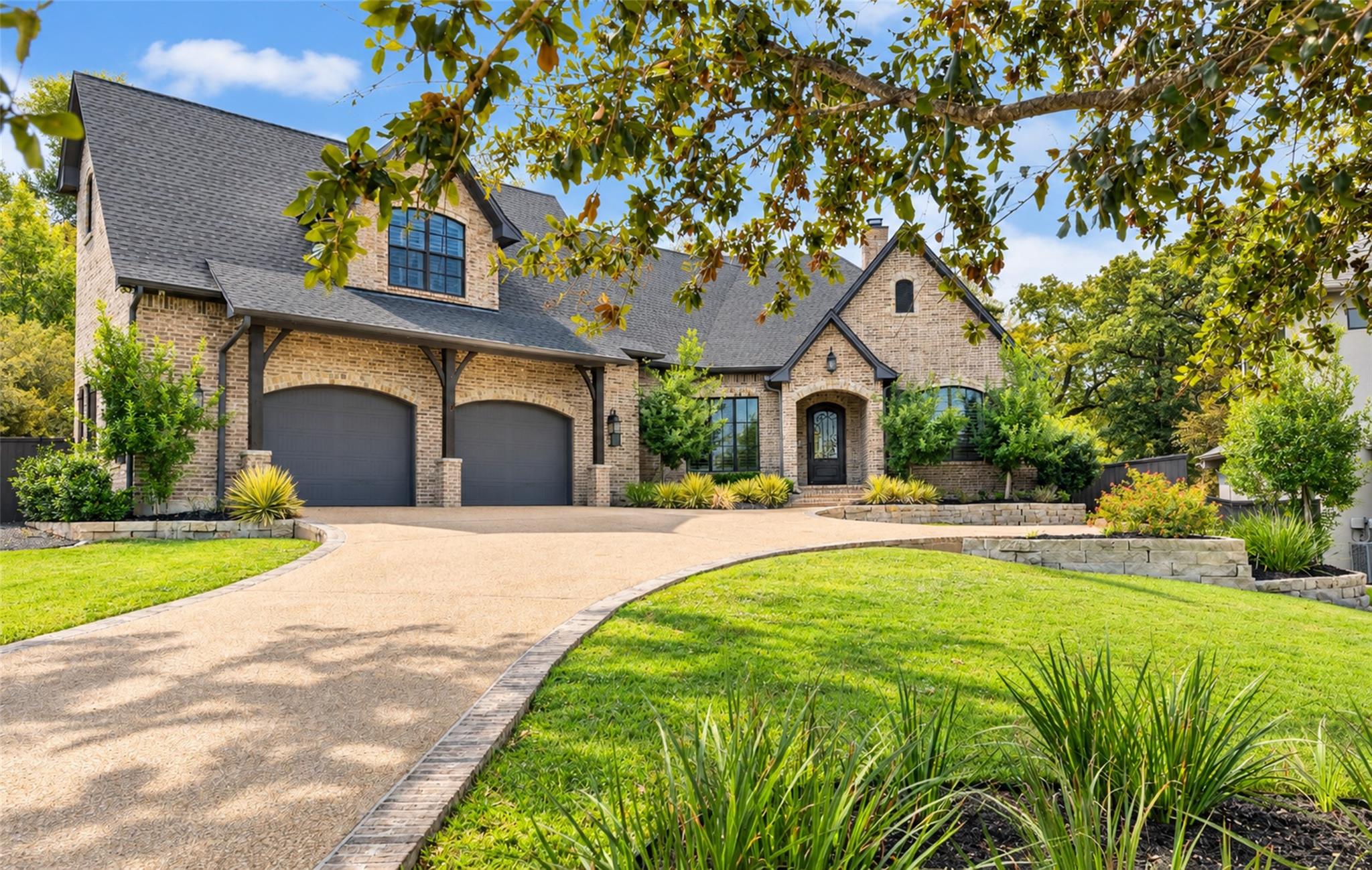 3232 Walnut Creek Court — photo