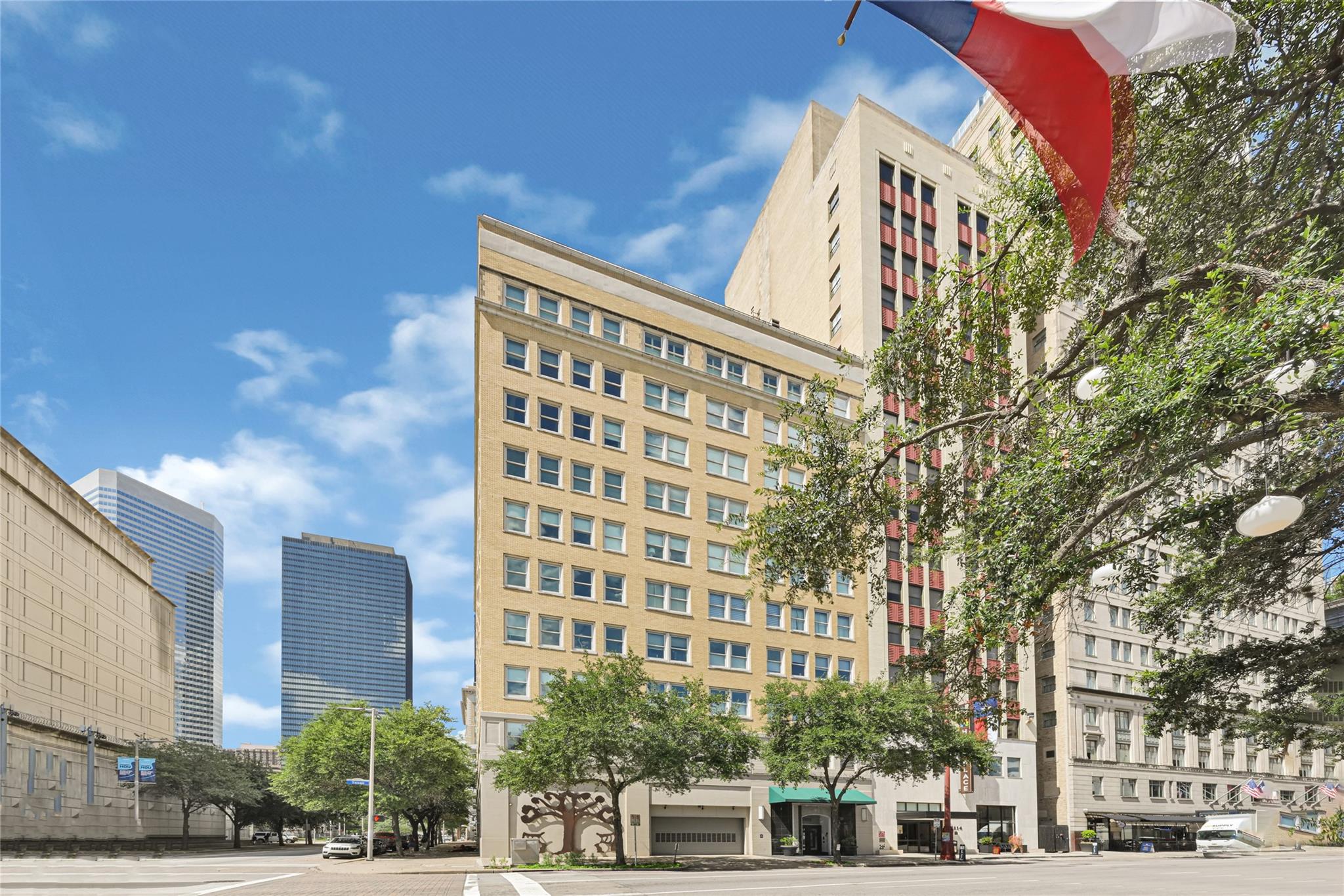 1120 Texas Street #7D — photo