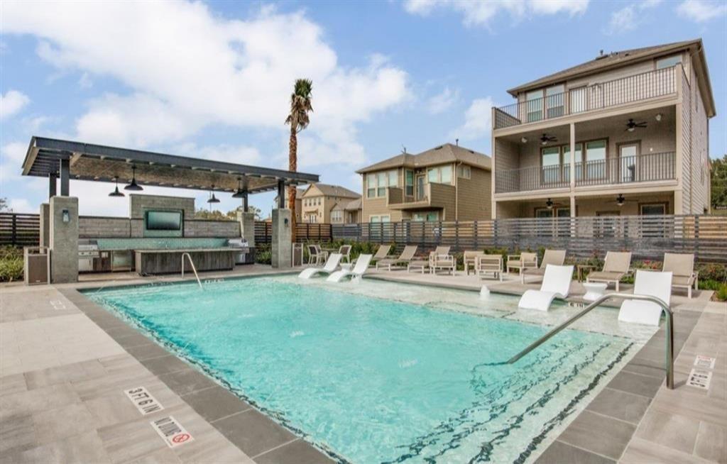 8656 Hollyoaks Creek Lane — photo