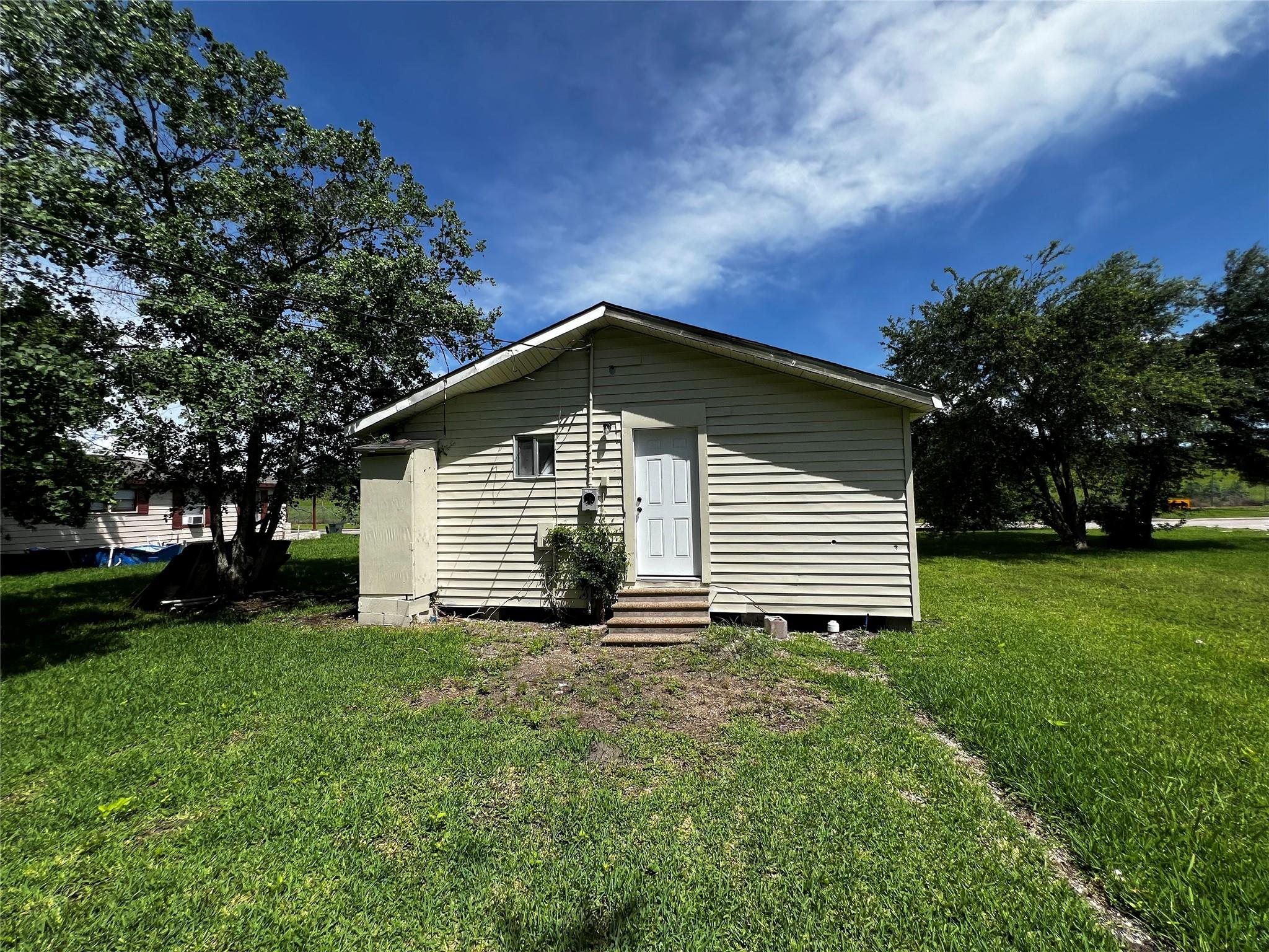 1337 W Procter Street — photo