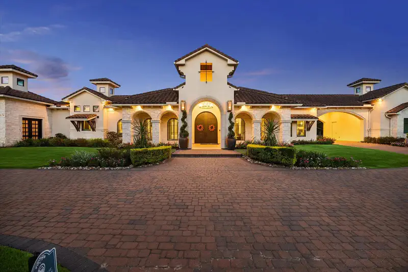 16830 Bridle Oak Drive — photo