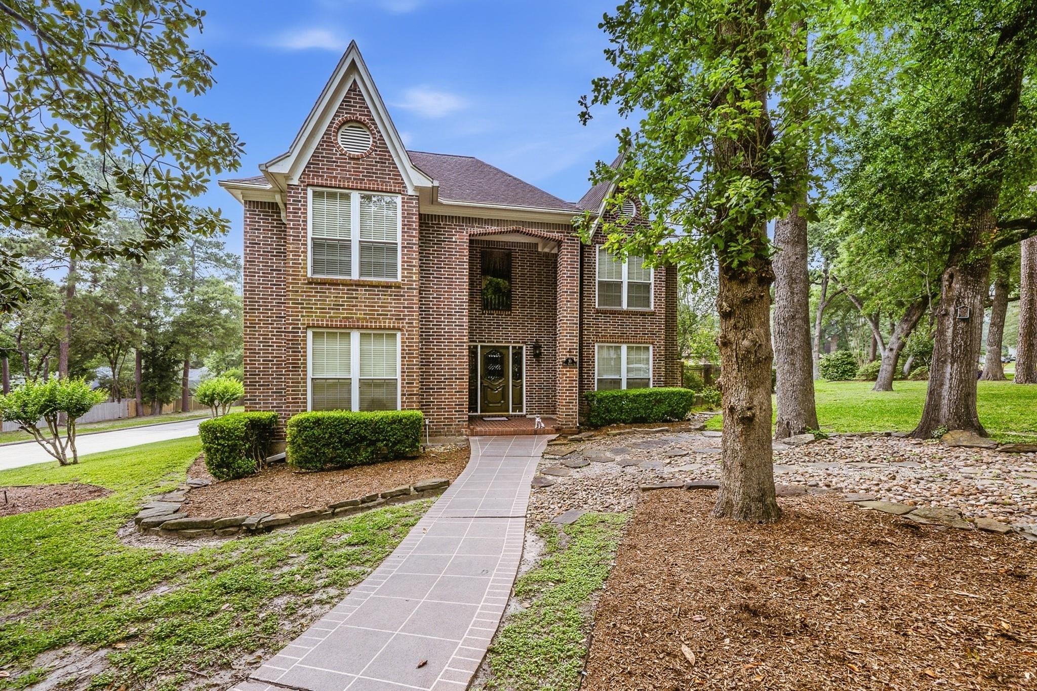 30 Royal Dalton Circle — photo