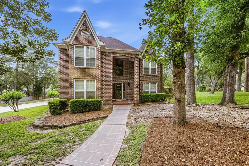30 Royal Dalton Circle — photo