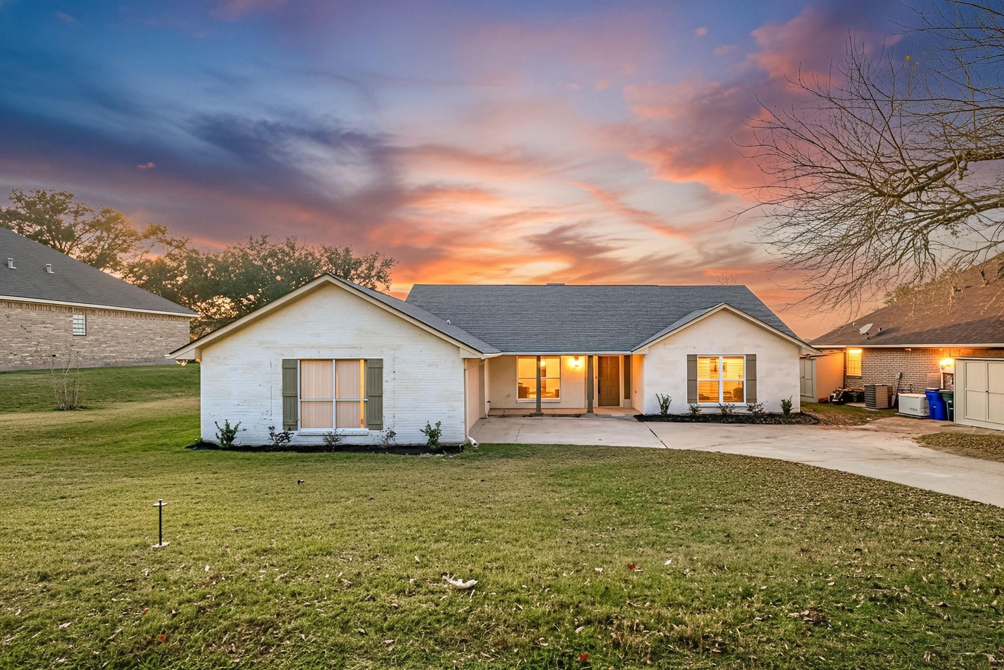 1328 Green Briar Drive — photo