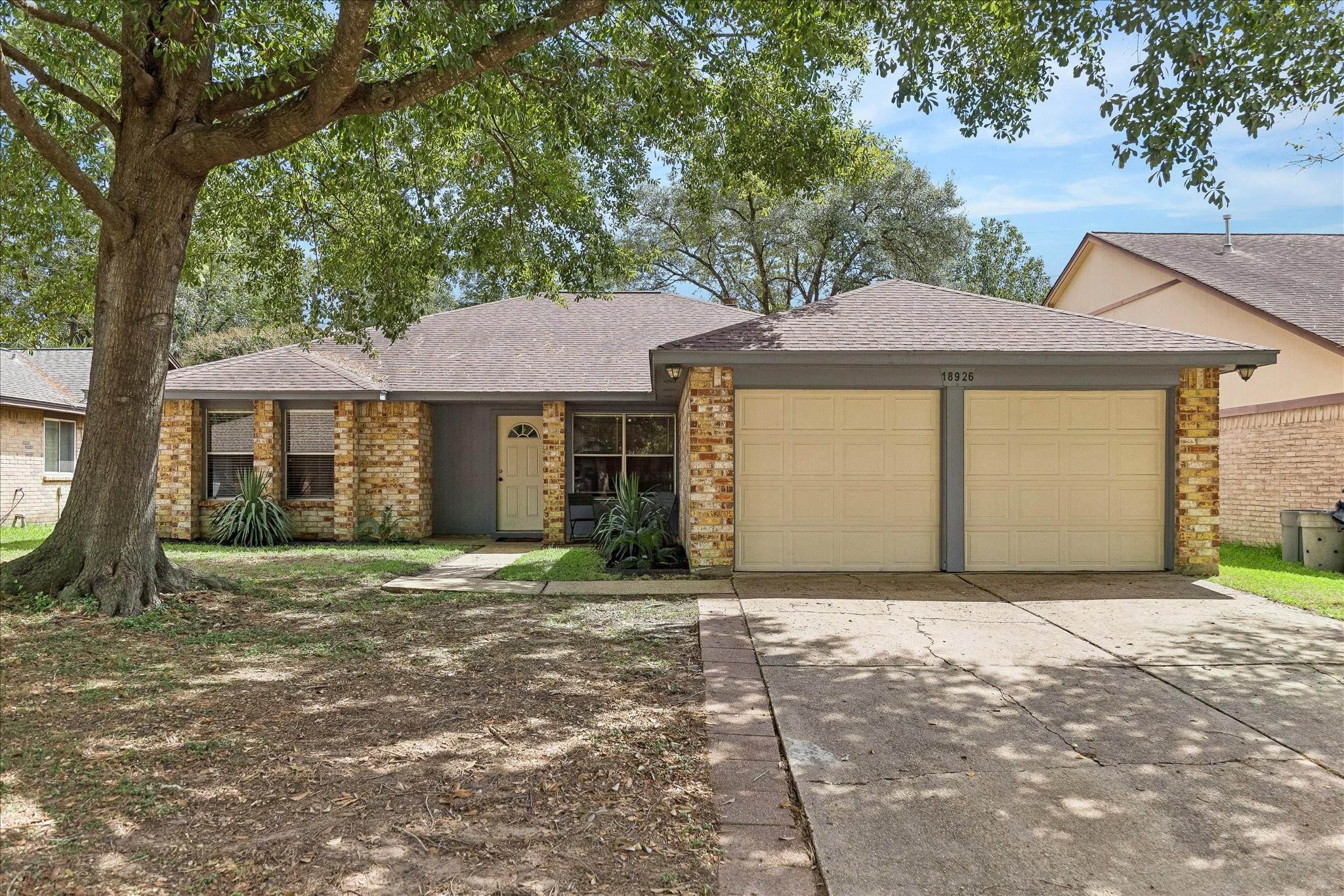 18926 Pine Trace Court — photo