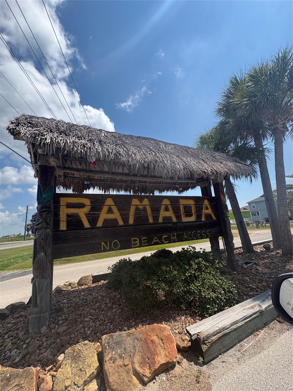 998 Ramada Boulevard — photo