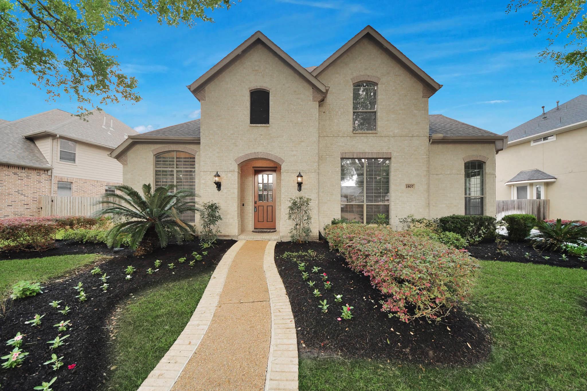 1807 Ravenel Lane — photo