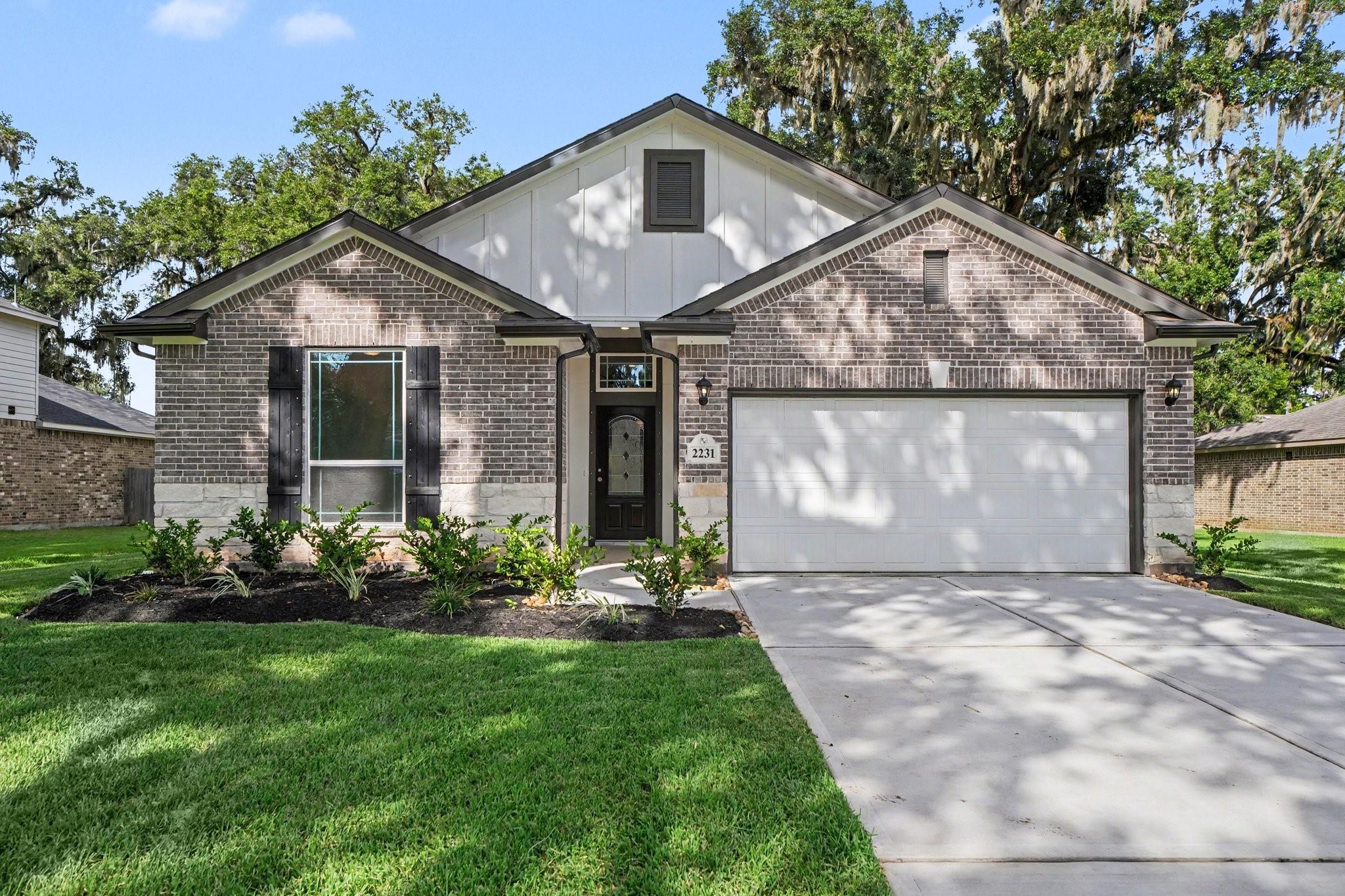 2231 Lakewood Drive — photo