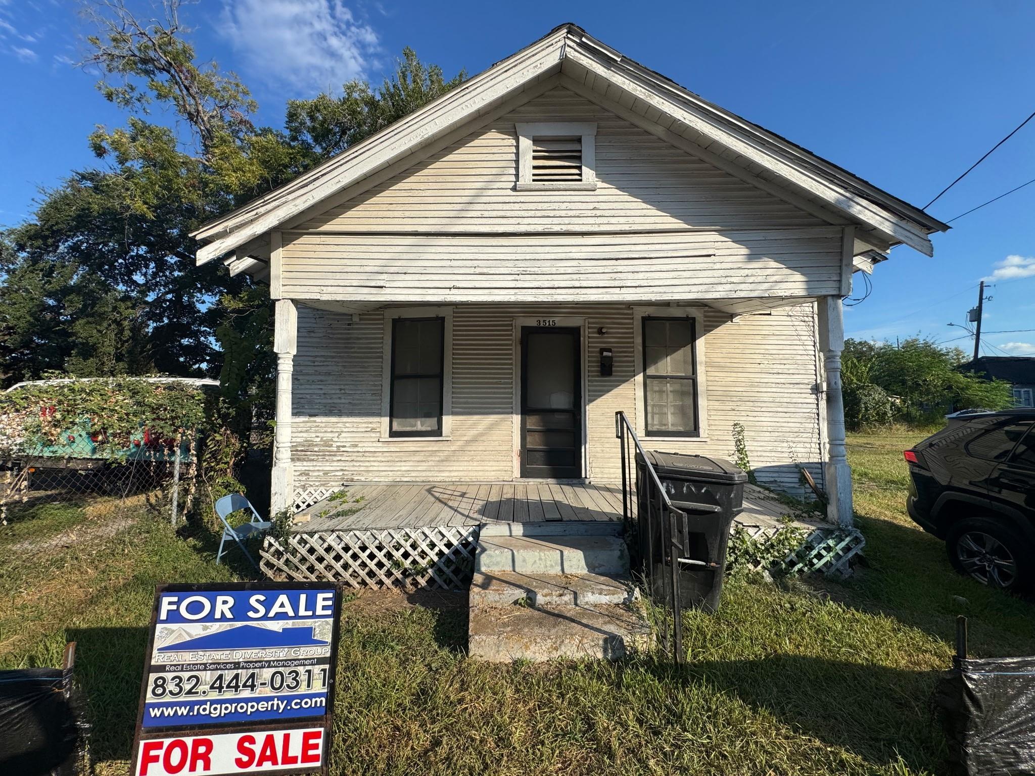 3515 Saint Charles Street — photo