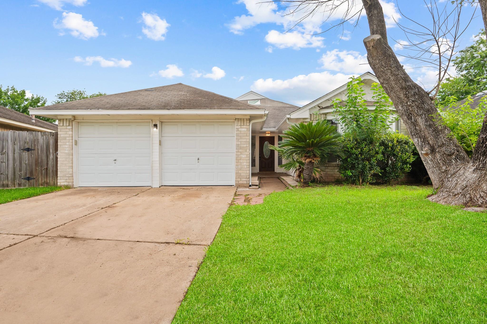 16022 Sierra Vista Drive — photo