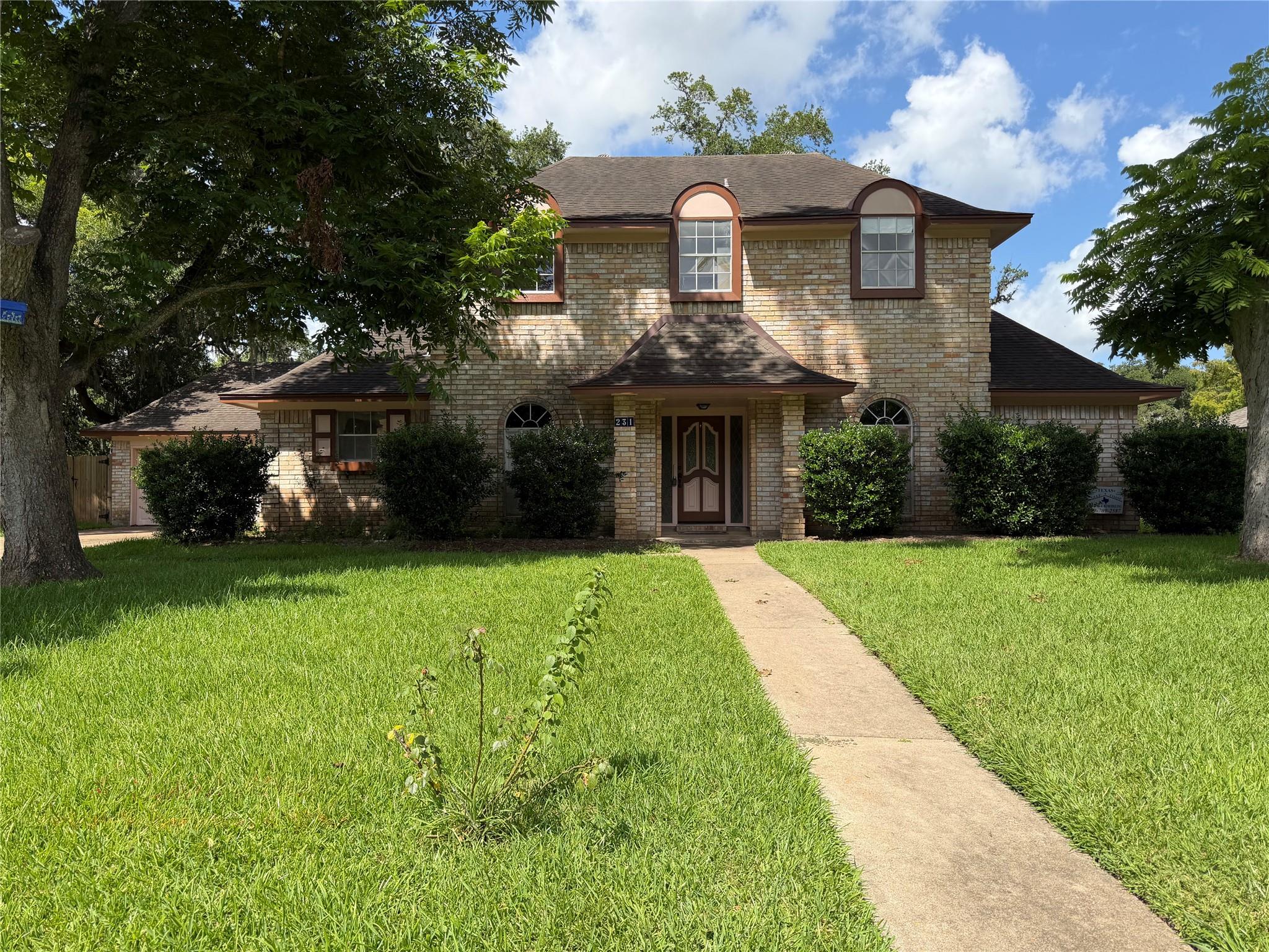 231 Huckleberry Drive — photo
