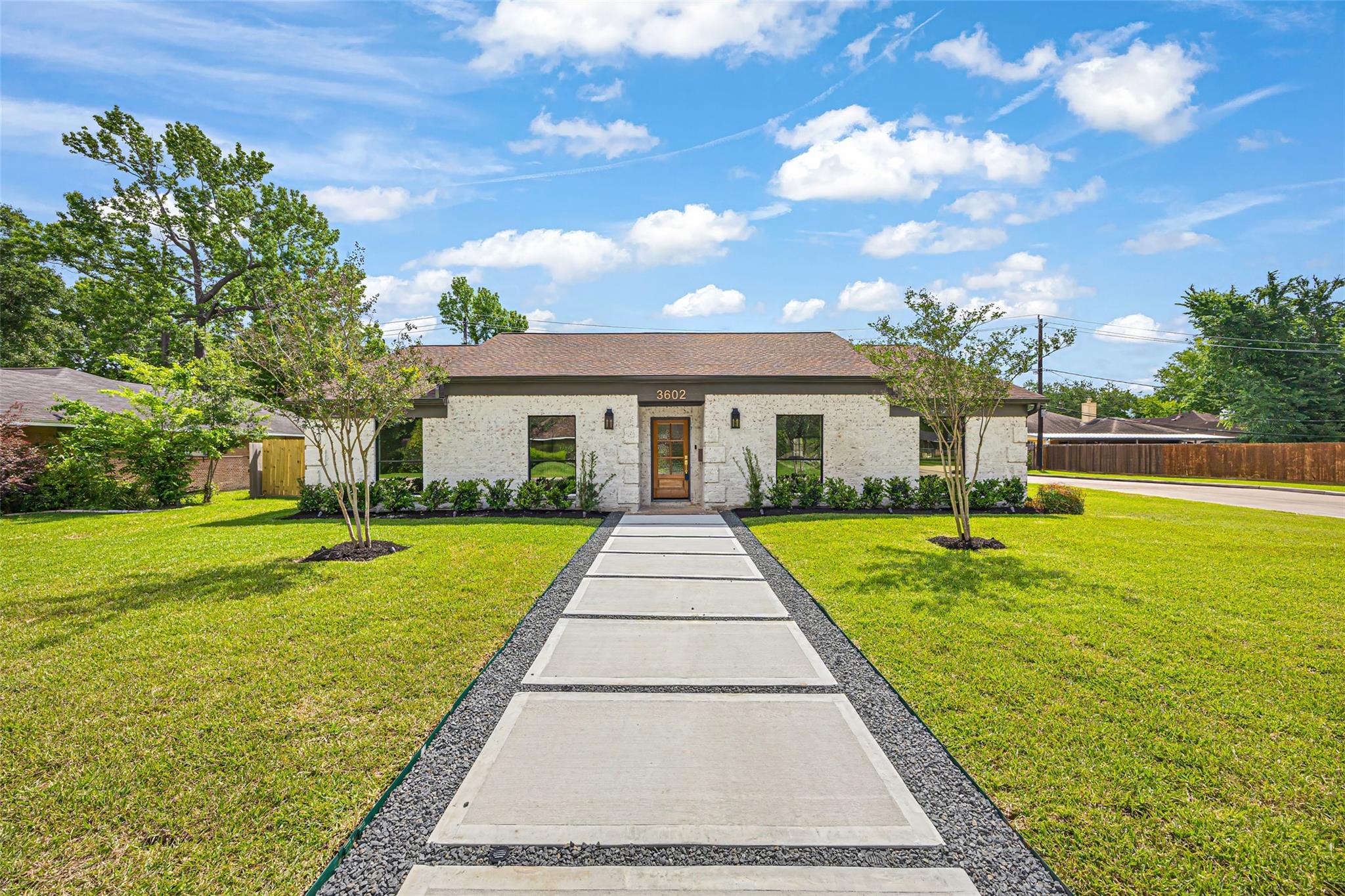3602 Mona Lee Lane — photo