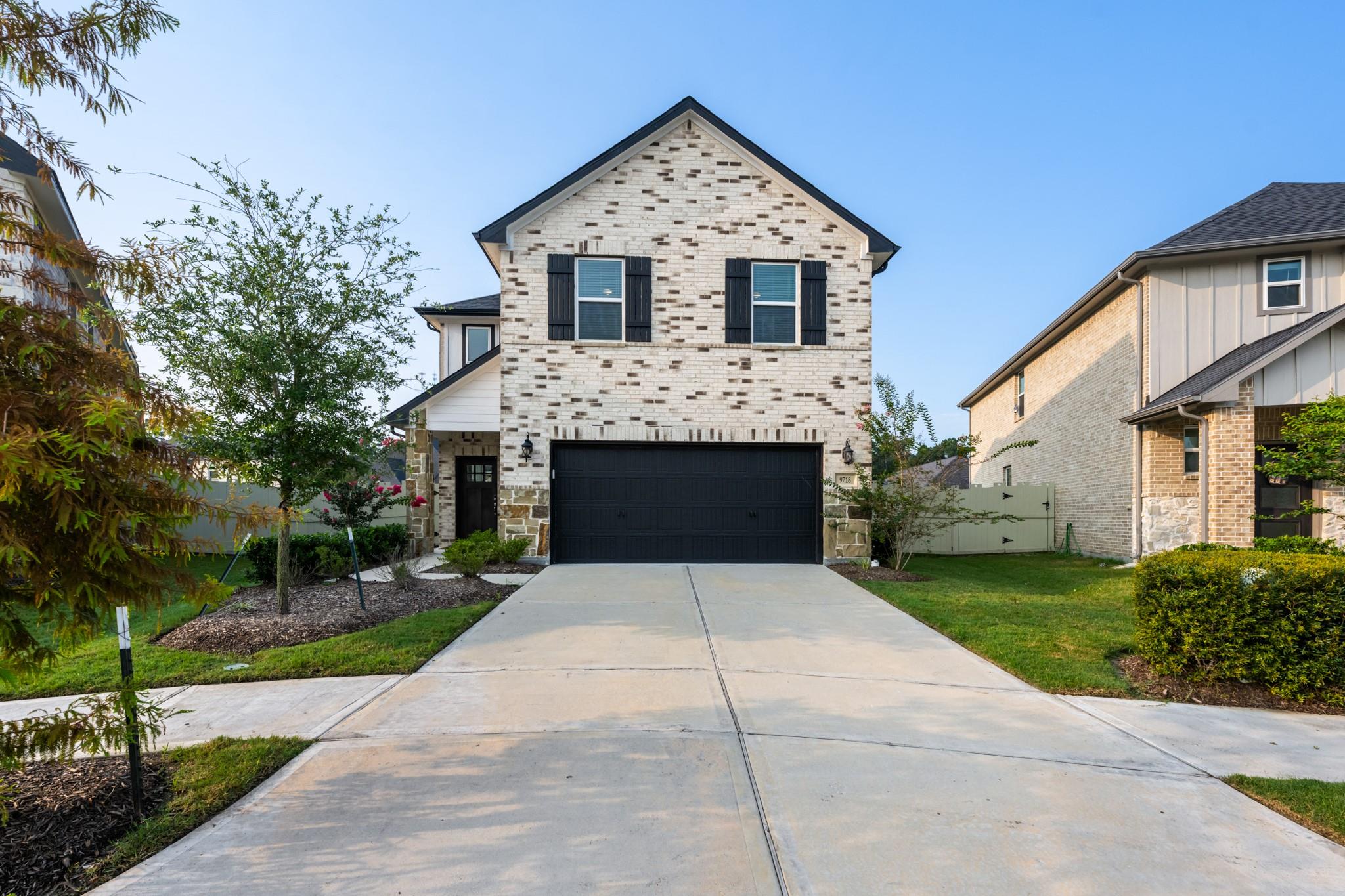 9718 Grooveburr Court — photo