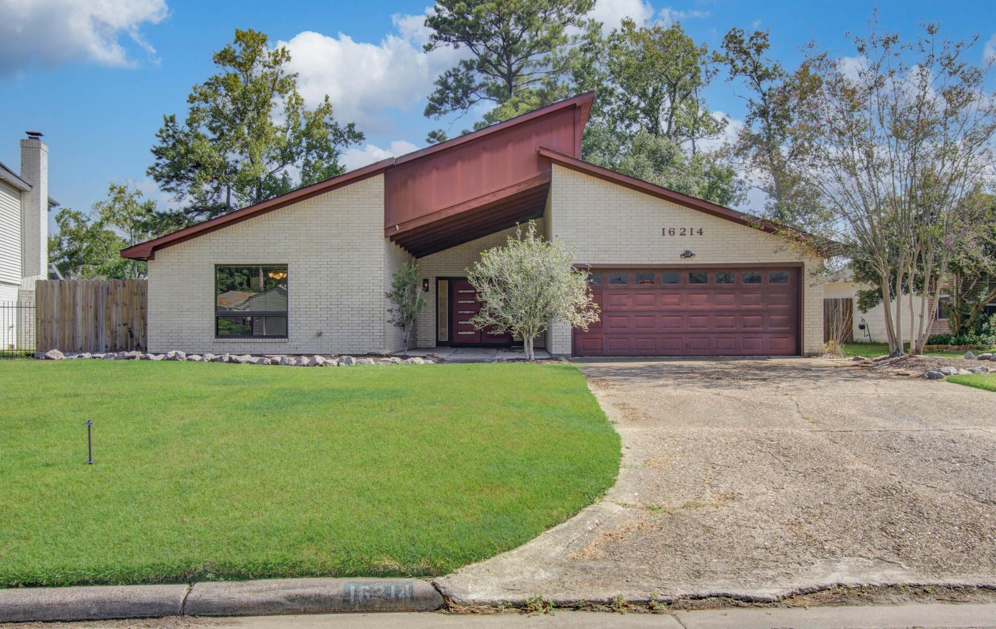 16214 Coral Bay Street — photo